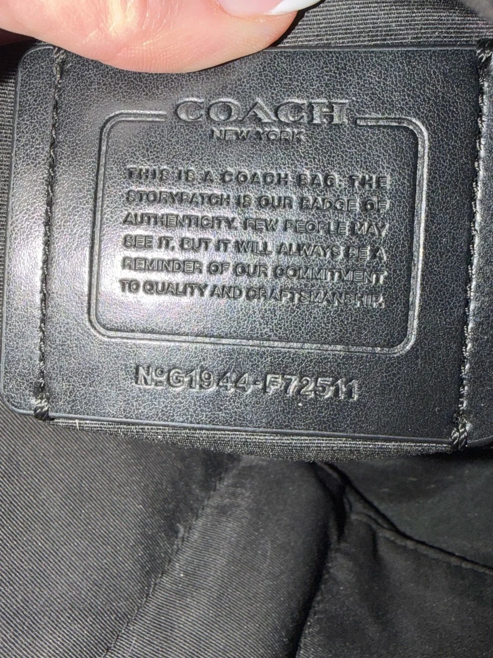Coach Black Leather Crossbody Messenger Bag with Front Zip strap missing clip